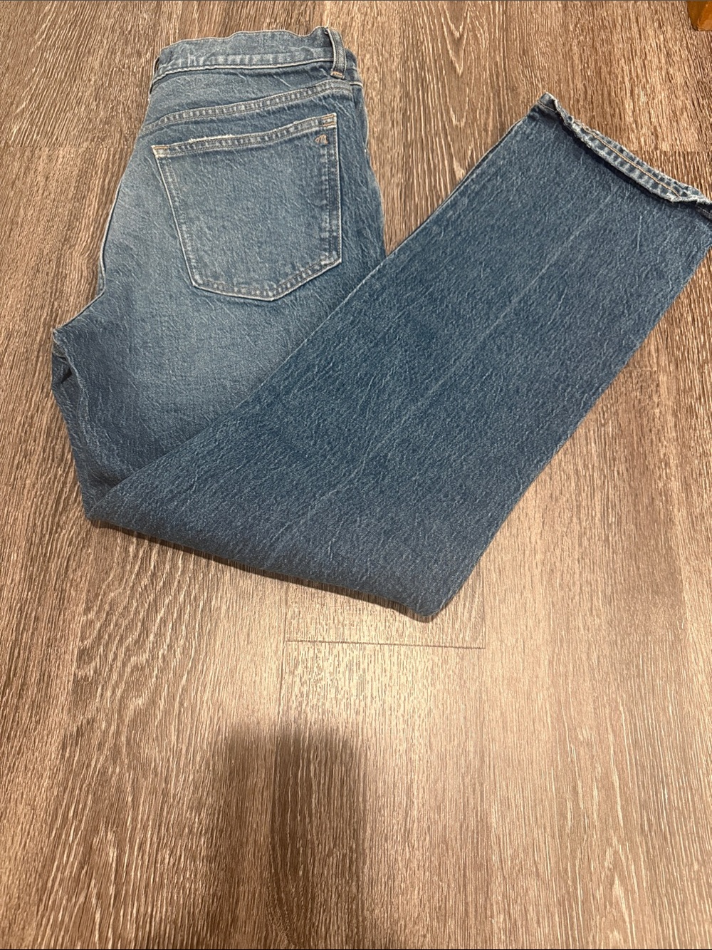 Madewell Women's Straight-Leg Jeans in Medium Blue Wash. size -29
